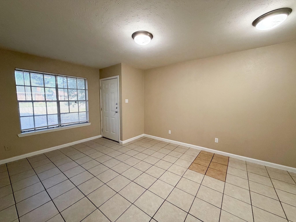1211 Old Bardwell Road - Photo 3