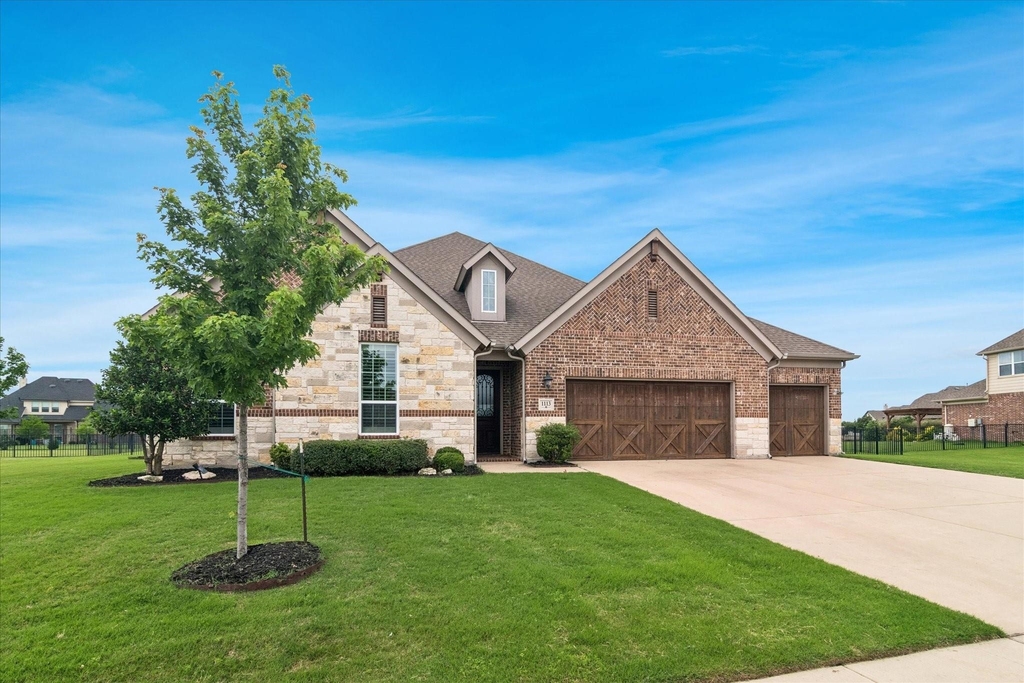 1113 Indigo Creek Way - Photo 1