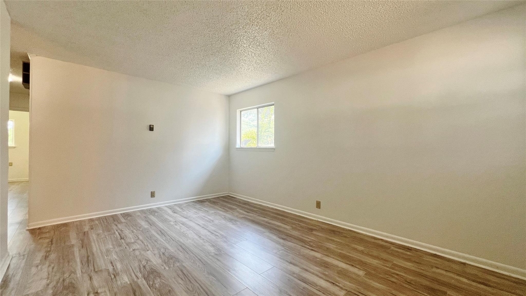 5429 Farnsworth Avenue - Photo 1