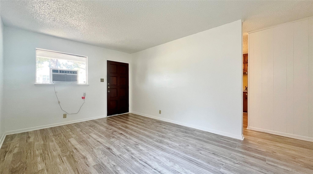 5429 Farnsworth Avenue - Photo 2