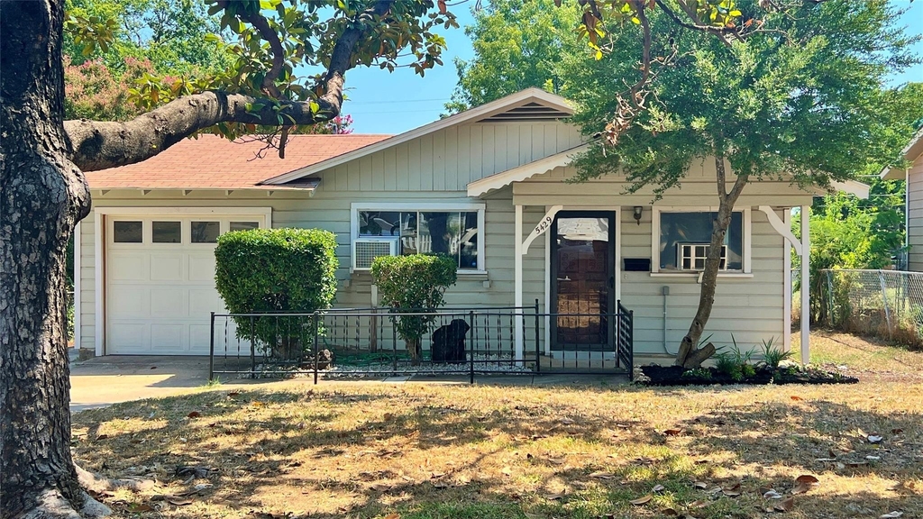 5429 Farnsworth Avenue - Photo 0