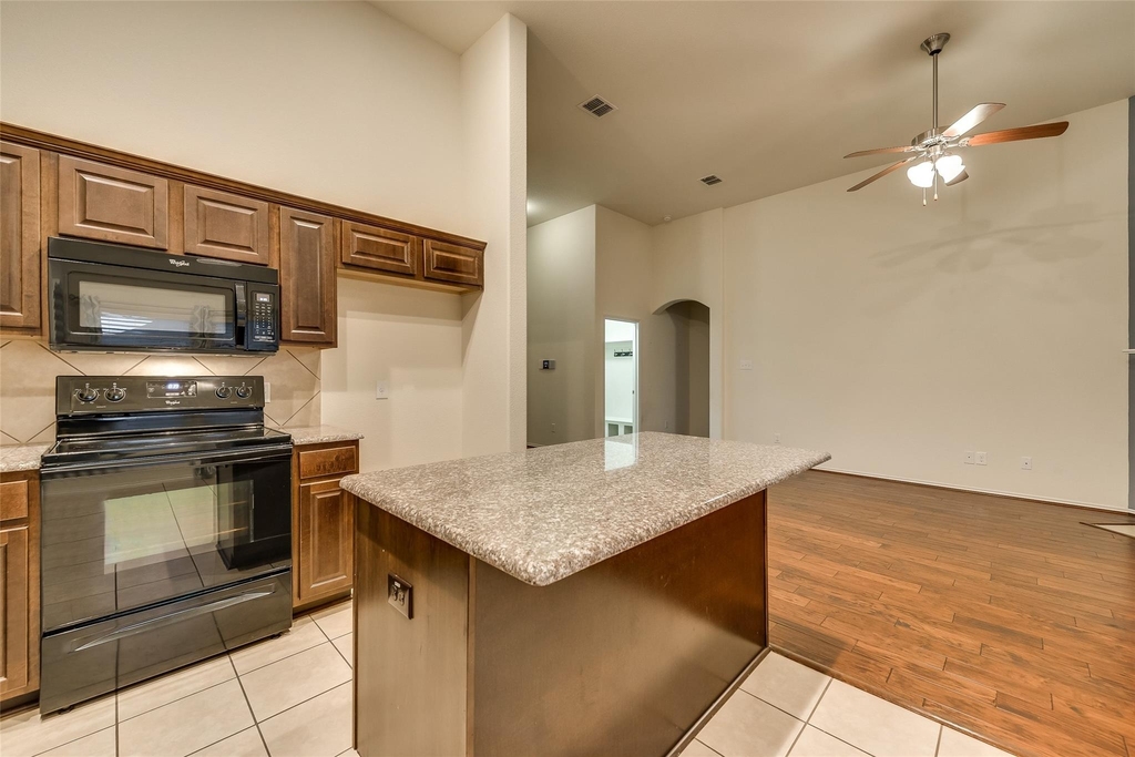 1208 Villa Paloma Boulevard - Photo 15