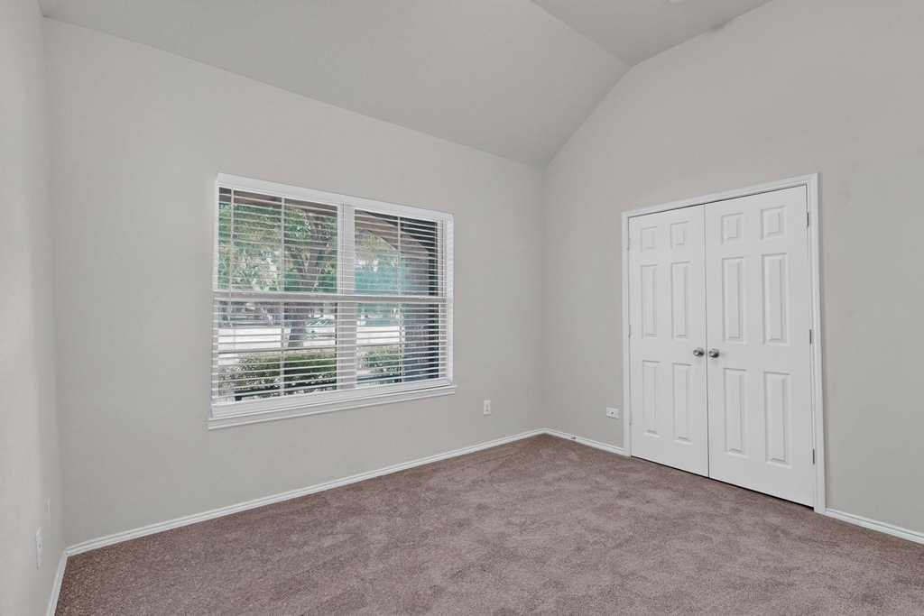 1208 Villa Paloma Boulevard - Photo 29
