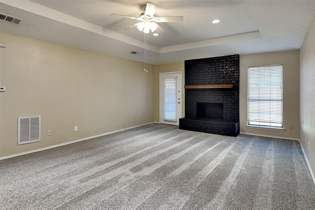 1112 Colony Street - Photo 1
