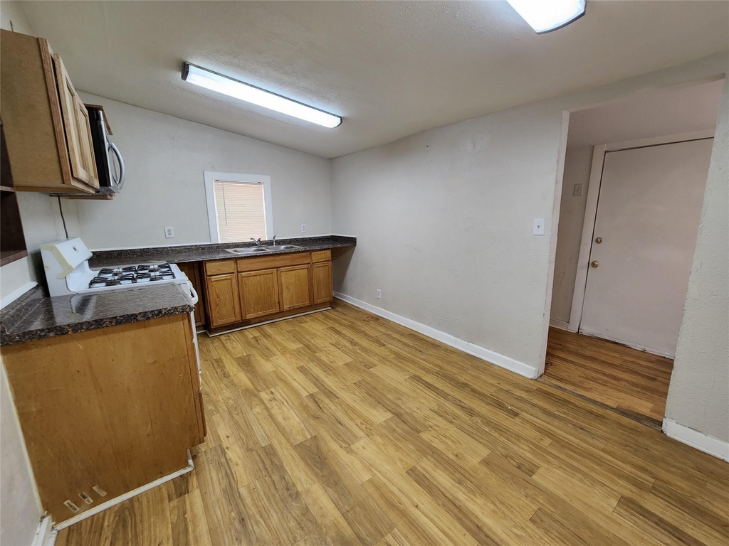 508 Acme Street - Photo 9