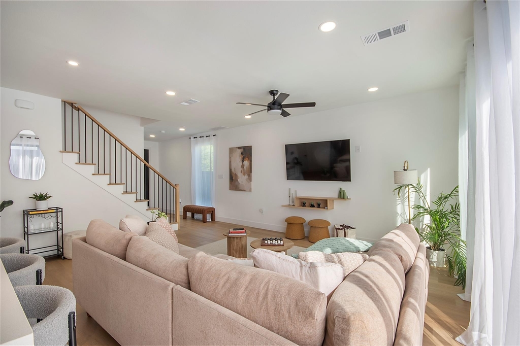 7336 Flyers Way - Photo 4