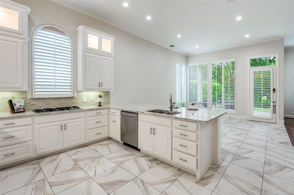 6526 Star Creek - Photo 10