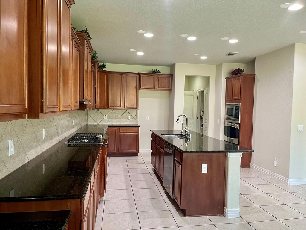 6165 Larkspur Lane - Photo 3