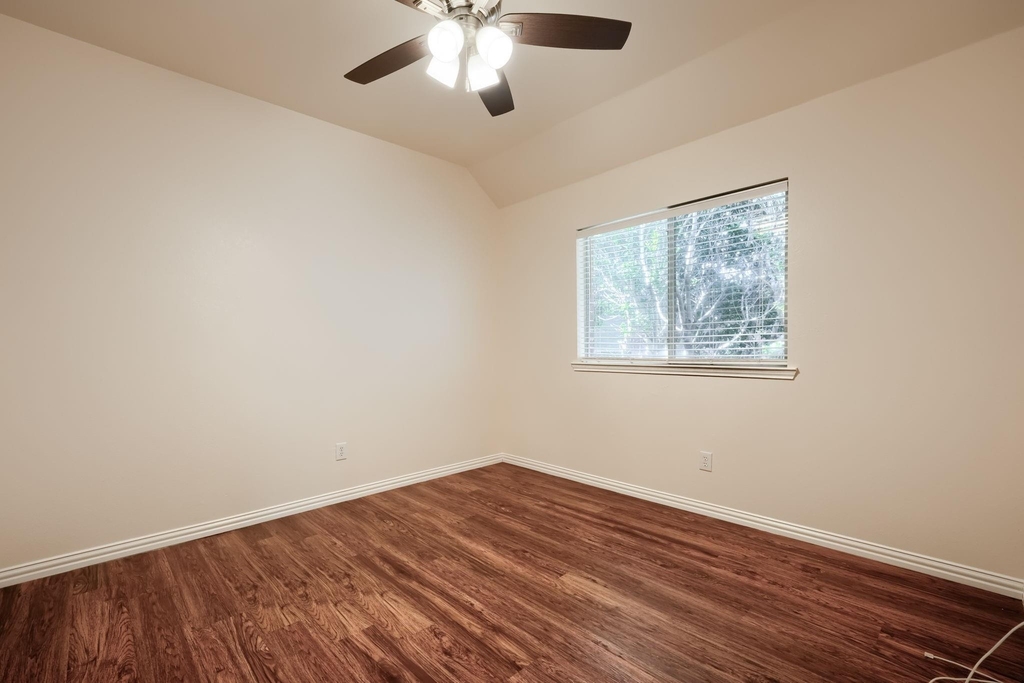 3912 Releigh Court - Photo 22