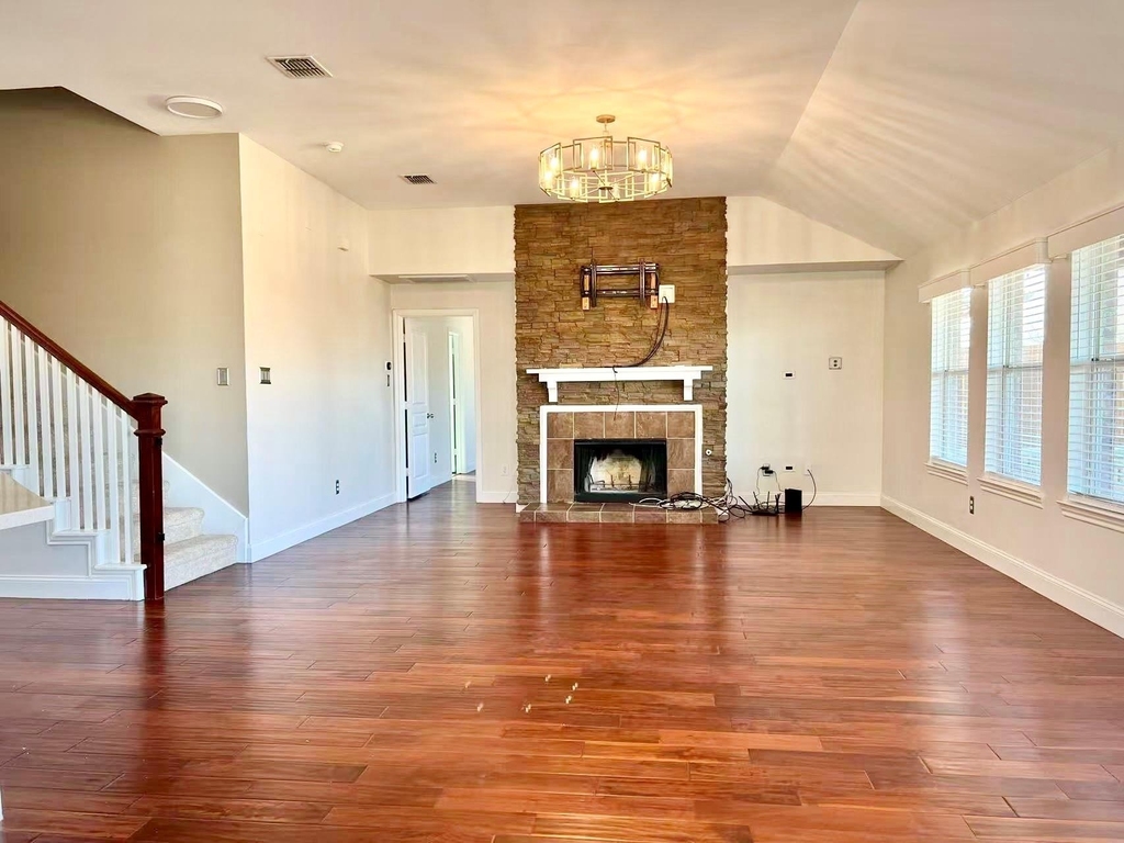 7704 Val Verde Drive - Photo 3