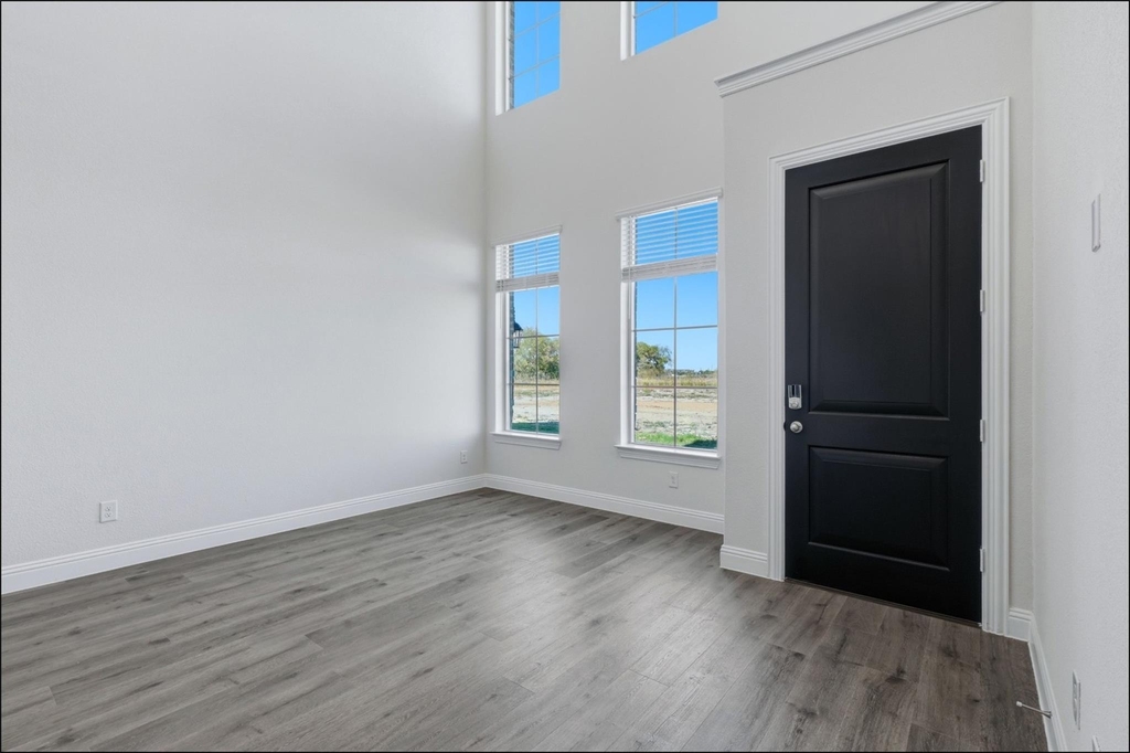 1566 Lake District Drive - Photo 7