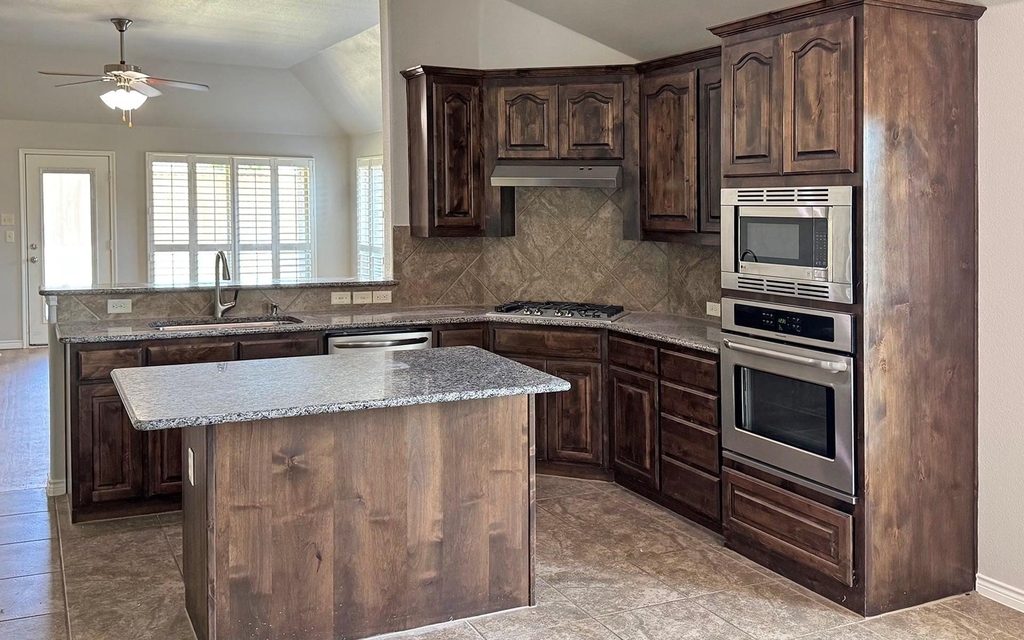1113 Seguin Road - Photo 9