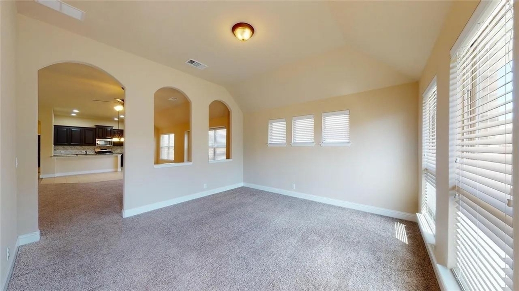 5205 Ambergate Lane - Photo 17