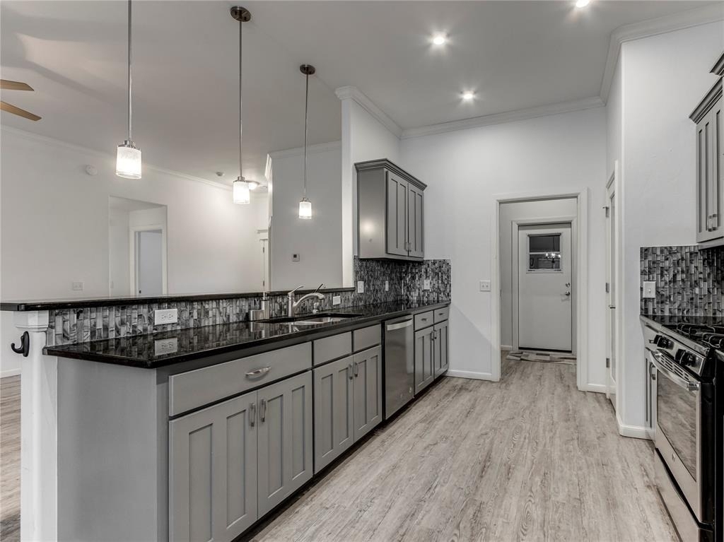 18316 Bridlington Drive - Photo 10