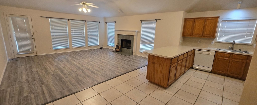 2205 Chapman Drive - Photo 3