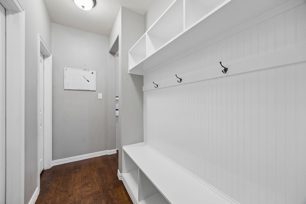 908 Mist Flower Drive - Photo 34