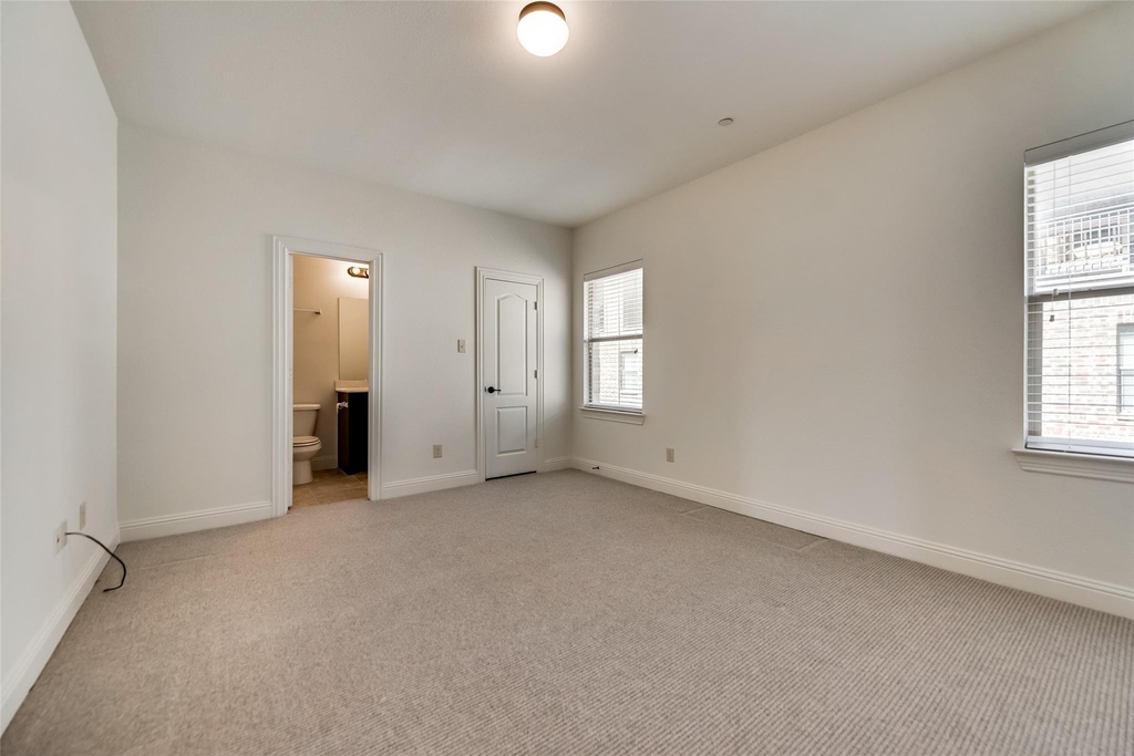 5745 Headquarters Drive - Photo 11