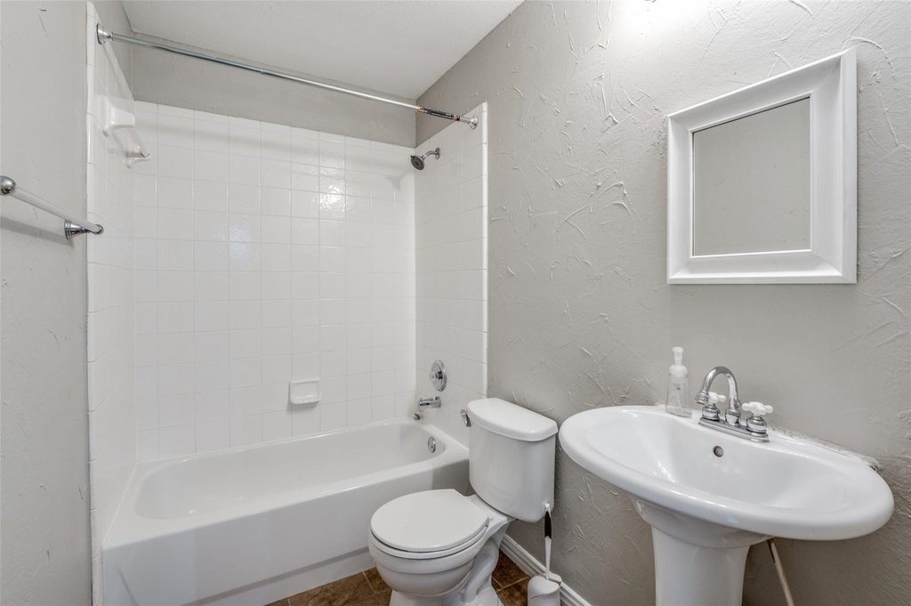 9300 Chesapeake Lane - Photo 9