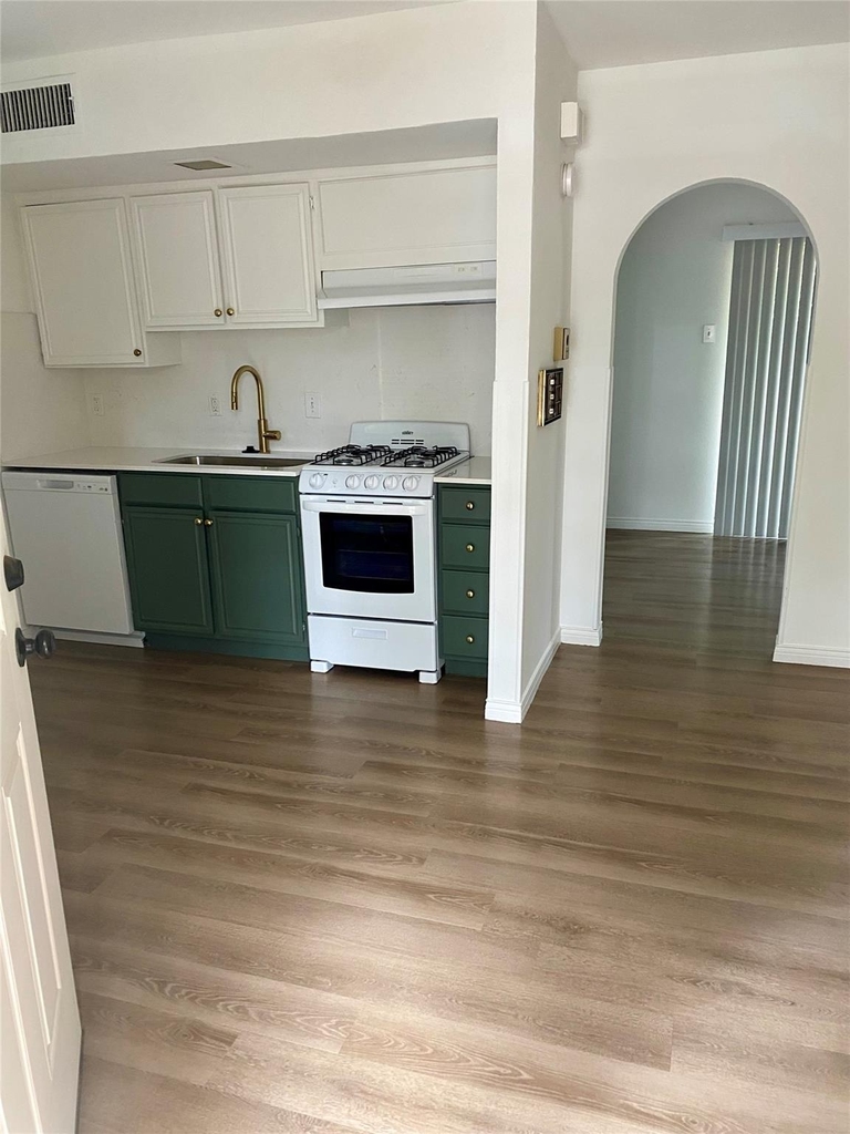 15922 Stillwood Street - Photo 6
