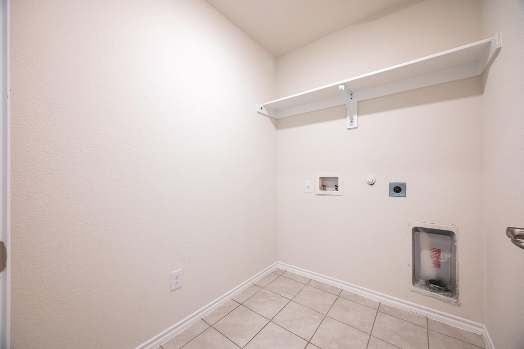 3002 Shetland Street - Photo 5