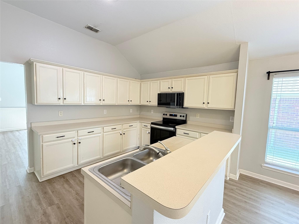 9120 Newport Lane - Photo 6