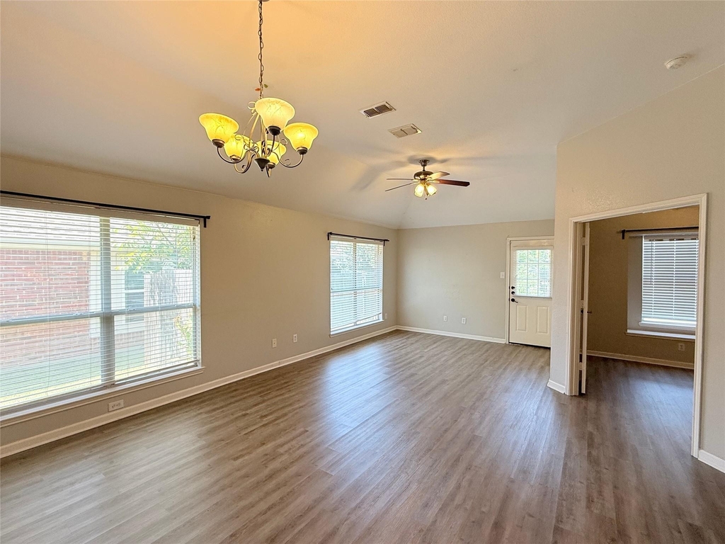 9120 Newport Lane - Photo 4