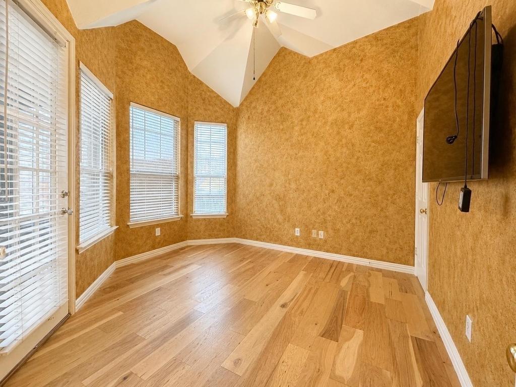 18283 Meandering Way - Photo 16