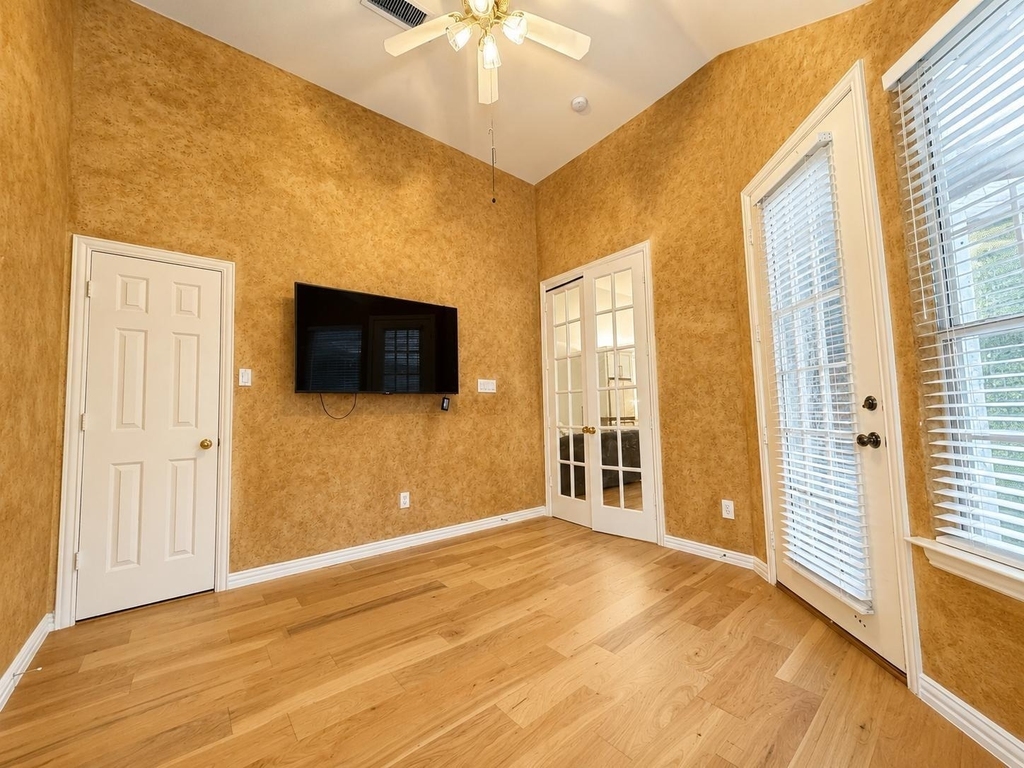 18283 Meandering Way - Photo 17