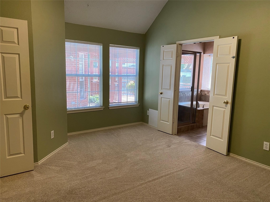 2212 Heatherton Place - Photo 18