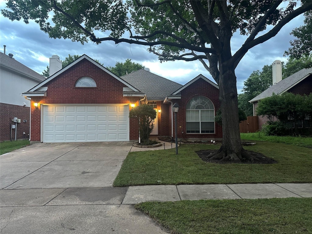 2212 Heatherton Place - Photo 0