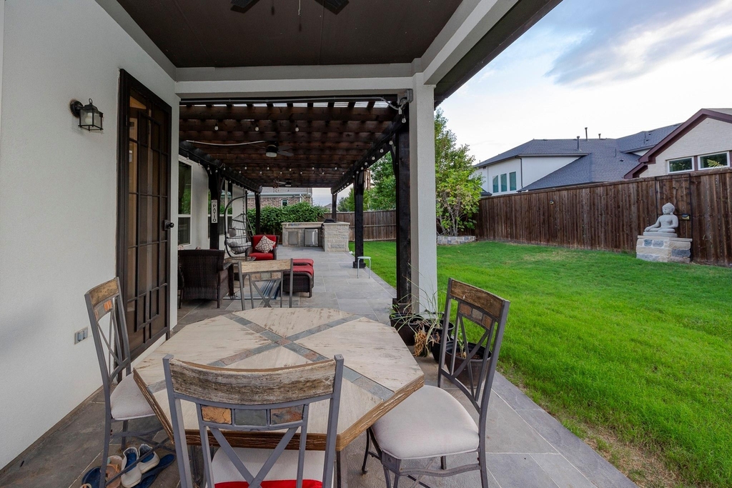 10081 Oxbow Avenue - Photo 21