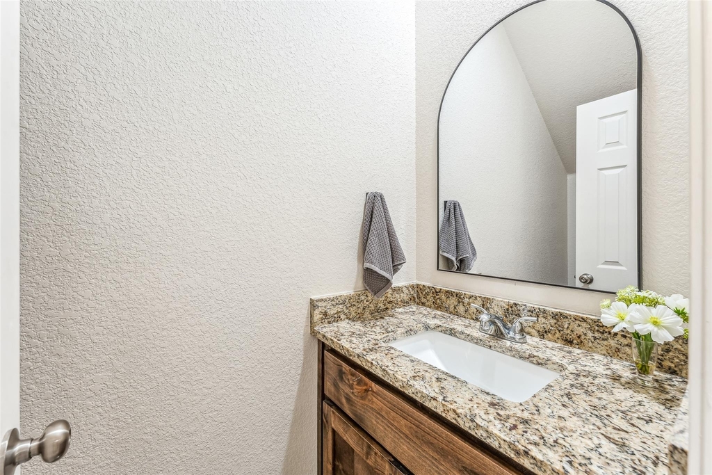 1111 W Vanderbilt - Photo 21
