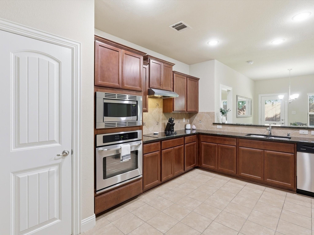 609 Racine Drive - Photo 5