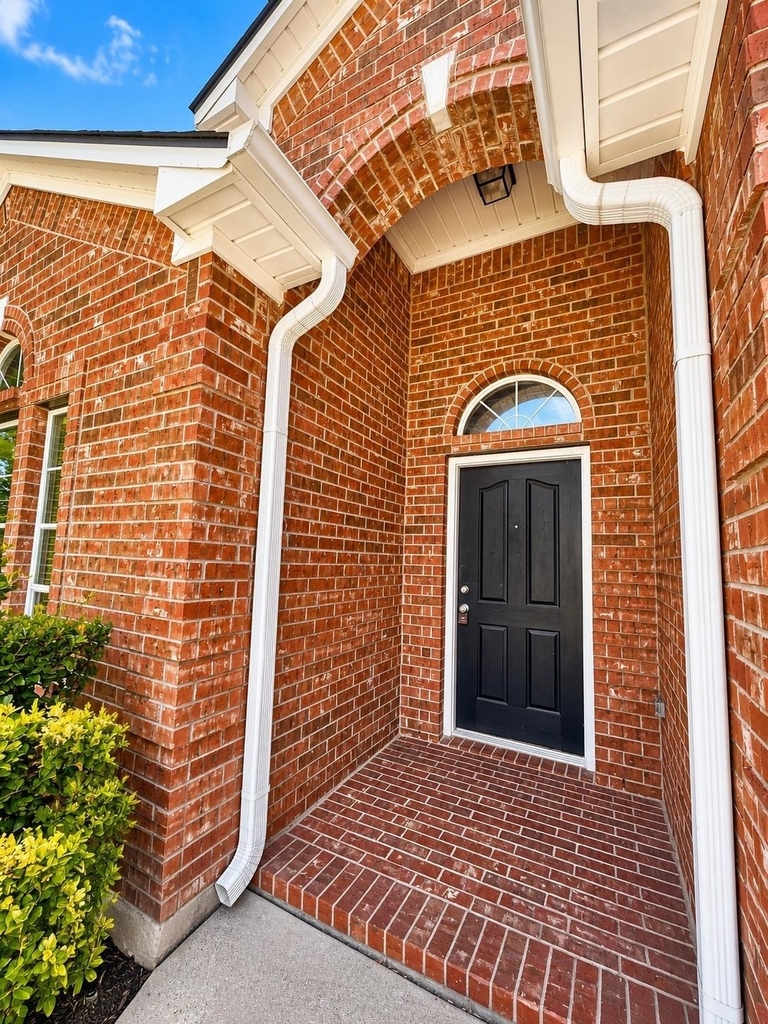 4024 Claymore Lane - Photo 1