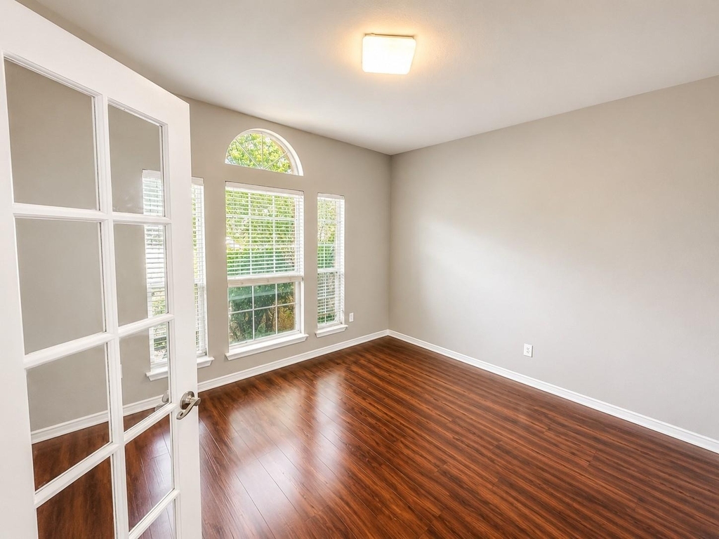 4024 Claymore Lane - Photo 2
