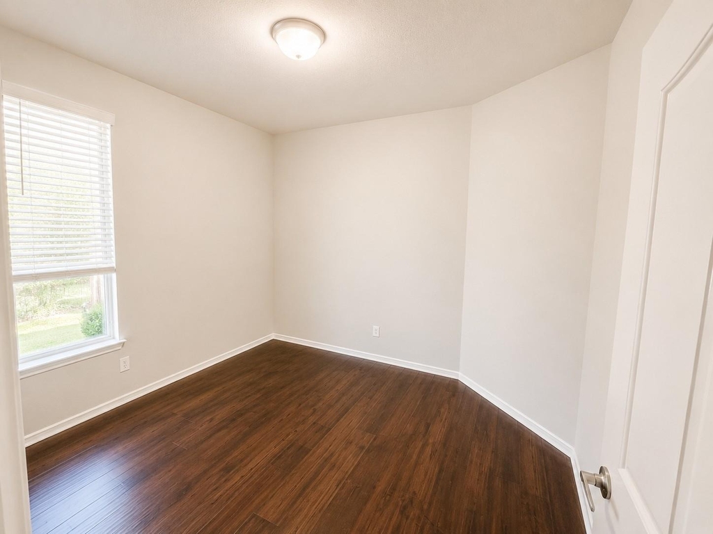 4024 Claymore Lane - Photo 10