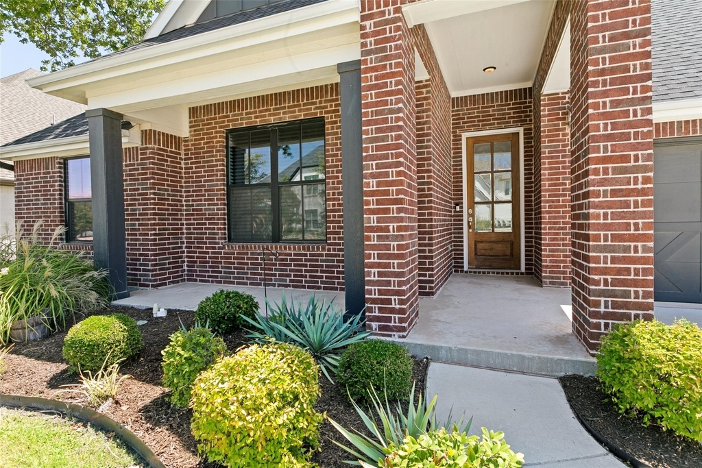 817 Highlands Avenue - Photo 1