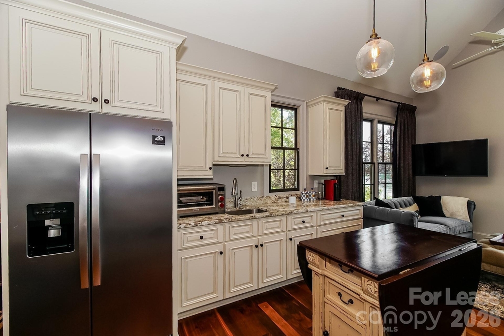 17120 Belle Isle Drive - Photo 5