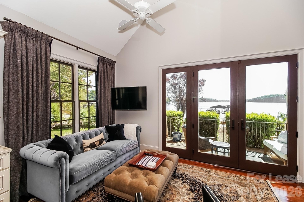 17120 Belle Isle Drive - Photo 3