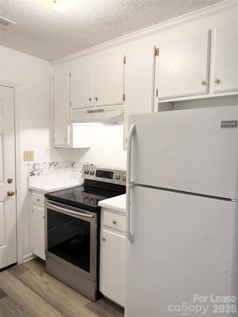 1208 W Walnut Avenue - Photo 2