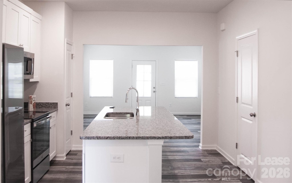 19507 Meridian Street - Photo 1