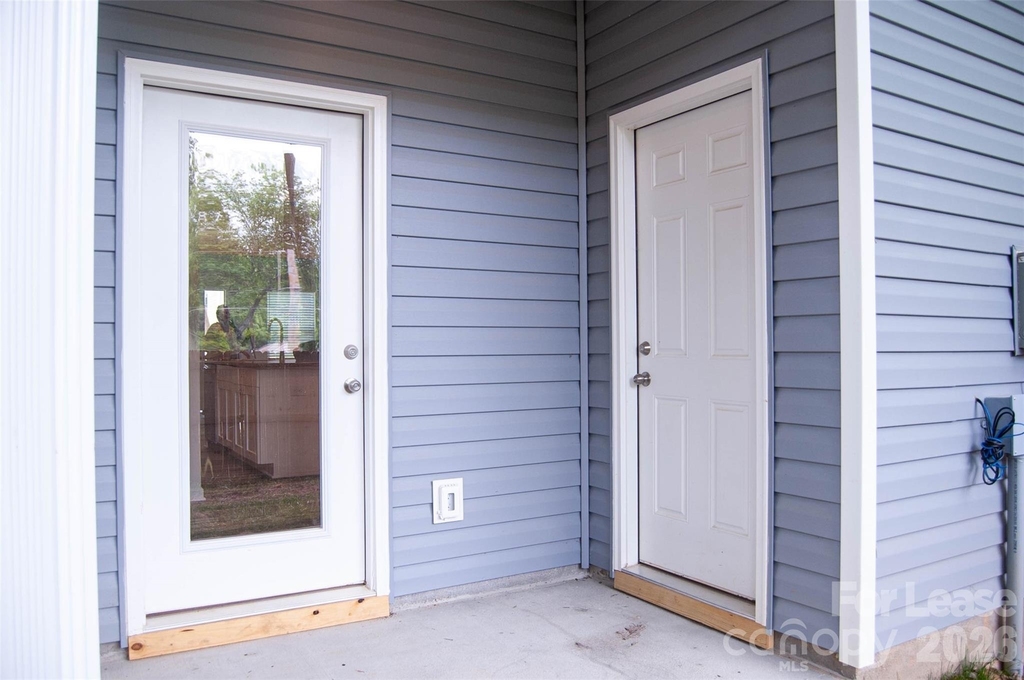 19507 Meridian Street - Photo 8