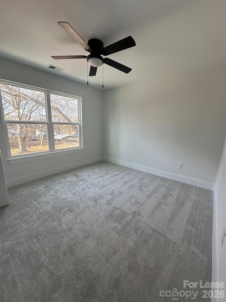 1226 4th Street Lane Ne - Photo 2