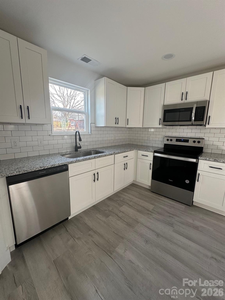 1226 4th Street Lane Ne - Photo 15