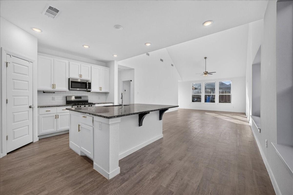 3915 Spencer Lane - Photo 10