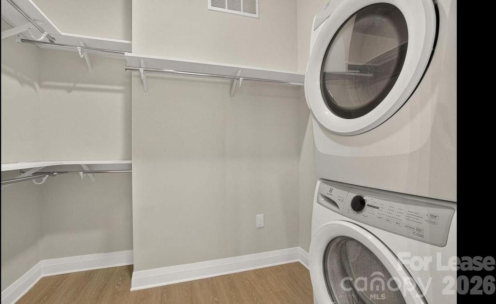 510 W Tremont Avenue - Photo 11
