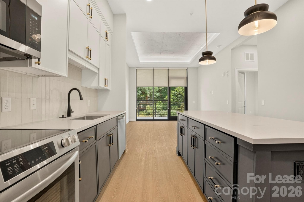 510 W Tremont Avenue - Photo 24
