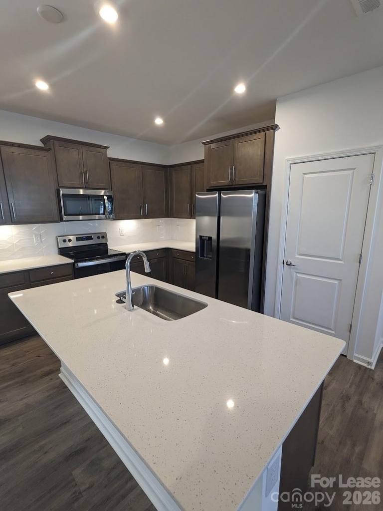 16228 Leading Street - Photo 4