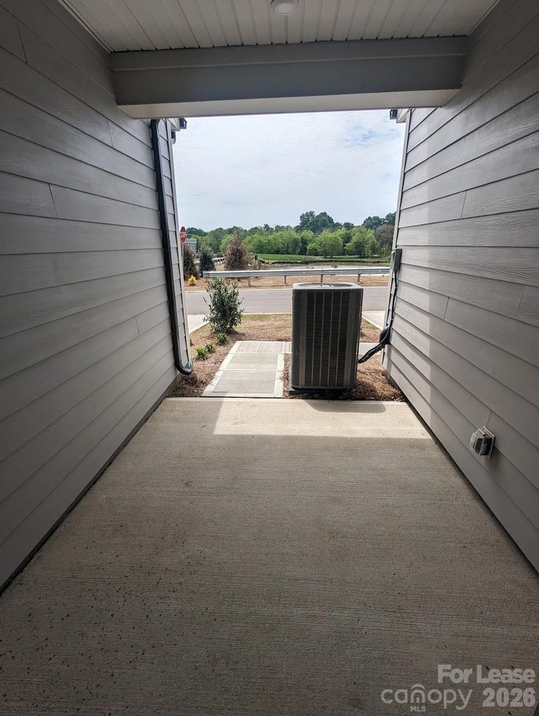 16228 Leading Street - Photo 13
