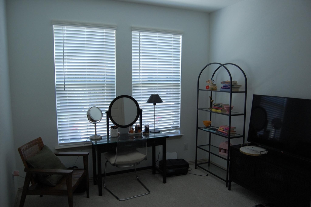 5242 Legacy Street - Photo 5